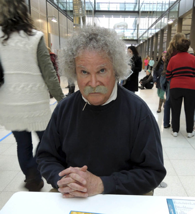 ‘Einstein’ will visit Manalapan library on March 11