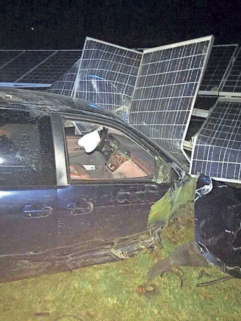 WEST WINDSOR: Driver loses control of minivan, crashes into solar panels at Mercer County Community College